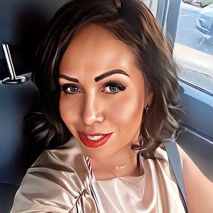 Meet your Posher, Lupita